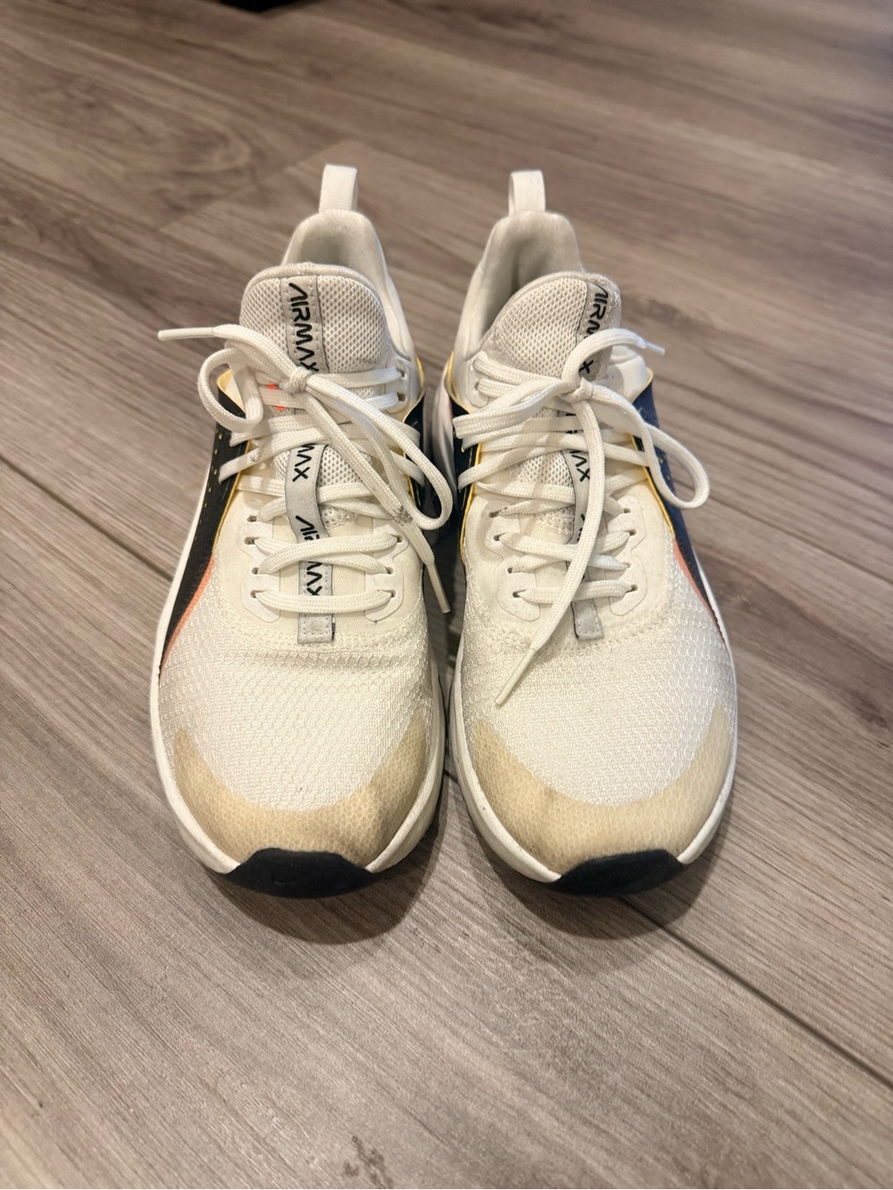 Nike women White strength training Athletic Shoes with black & coral Trim